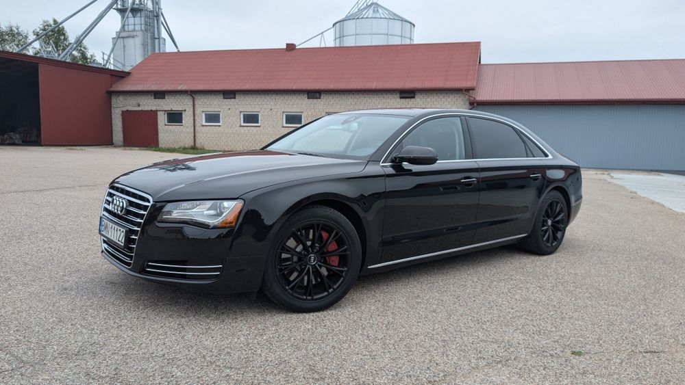 Samochód Audi A8