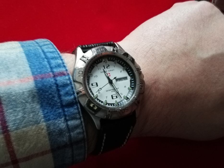Sprzedam okazały męski zegarek Swiss Army - dual data, solidny pasek