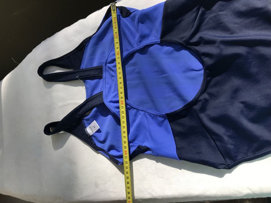 Купальник для бассейна розмер S новый