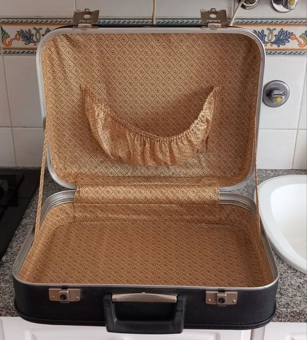 MALA VIAGEM CABINE BOM MATERIAL,VINTAGE.Viagens,Passeio,Mudanças.