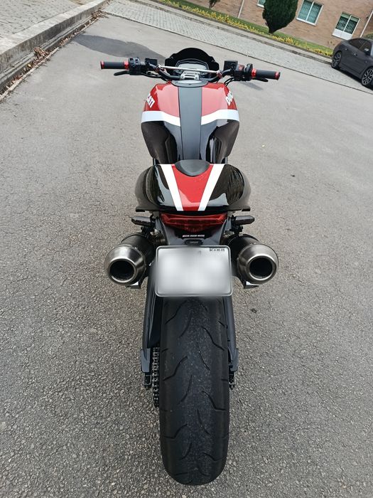 Ducati Monster 696