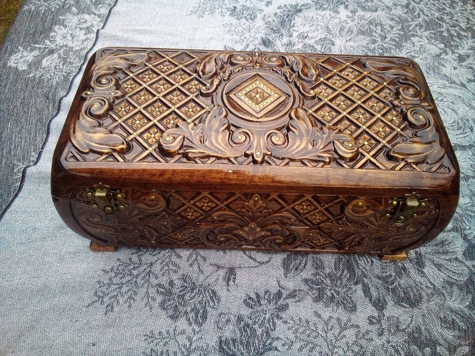 Тризуб,шкатулка з квадратом в подарок