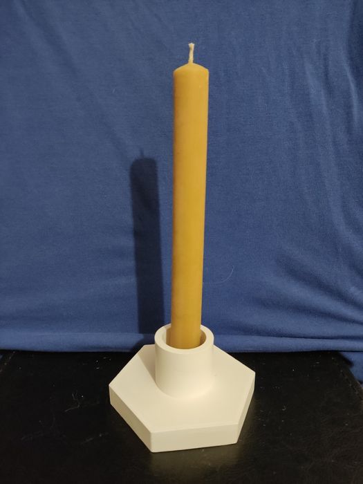 Подсвечник из гипса.