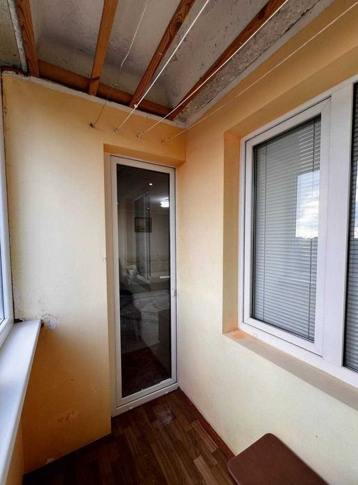 Продам 2-кімнатну квартиру в центрі міста — 54 м², меблі та техніка залишаються