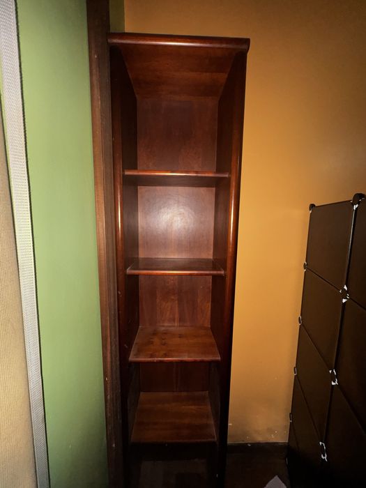 Movel alto com 4 prateleiras