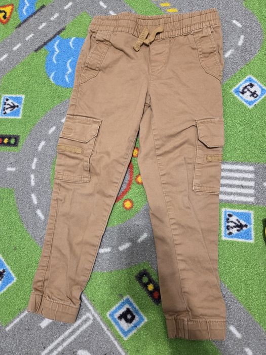 Spodnie bojówki dino squad rozm. 116 na 5-6 lat