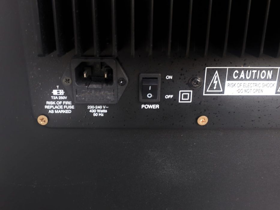 MEGA moc i jakość - ogromny subwoofer QBA  430W