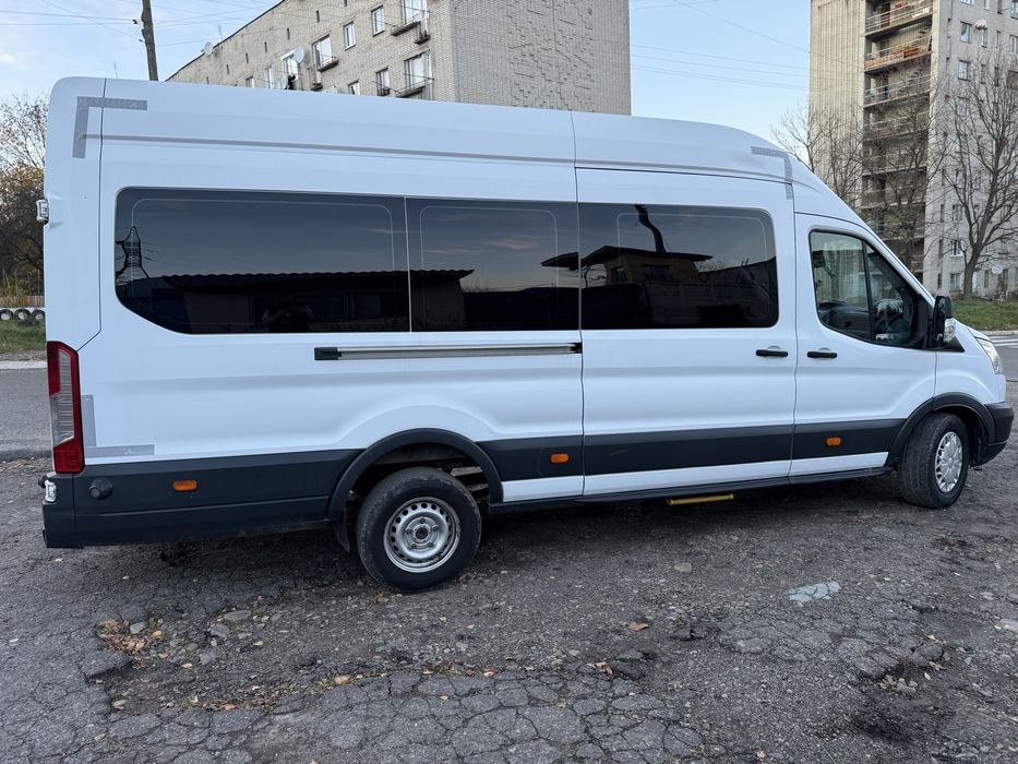 Продам хороший бус Ford Transit