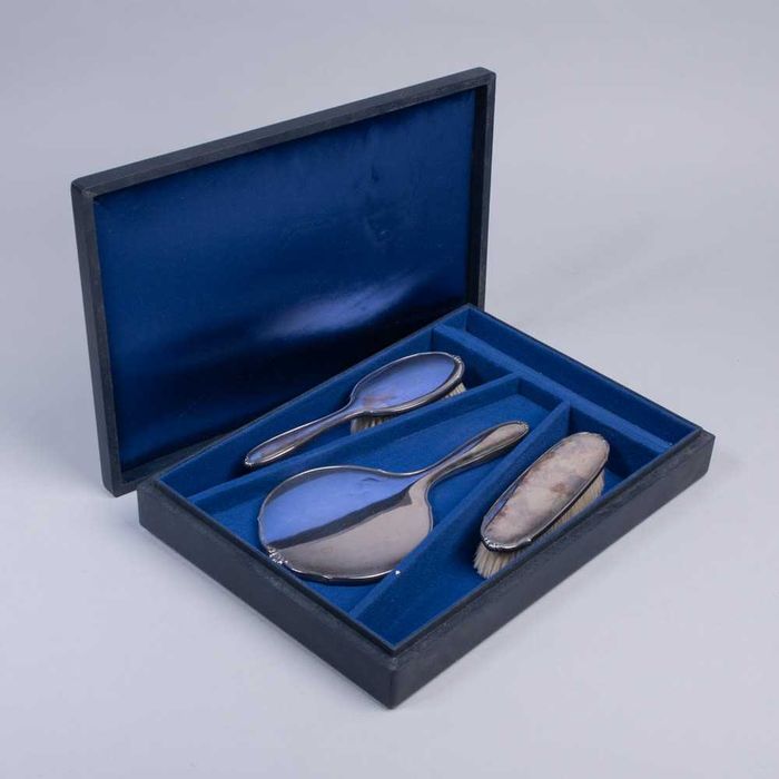 Espelho de mesa com moldura em prata portuguesa