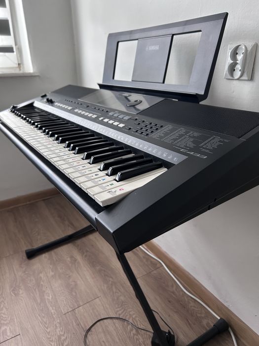 Kayboard Yamaha PSR E433