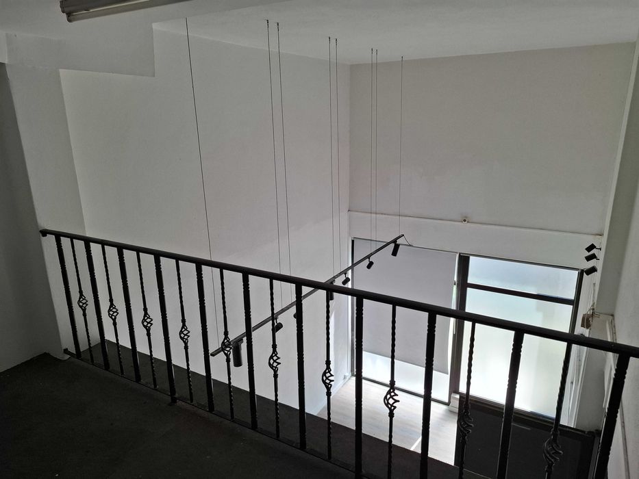 Loja para ARRENDAMENTO no Lumiar, excelente localização e visibilidade