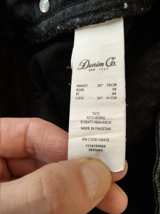 spodnie jeansowe skinny fit z przeszyciami i dziurami Denim&Co