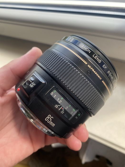 Canon 85mm 1.8 EF