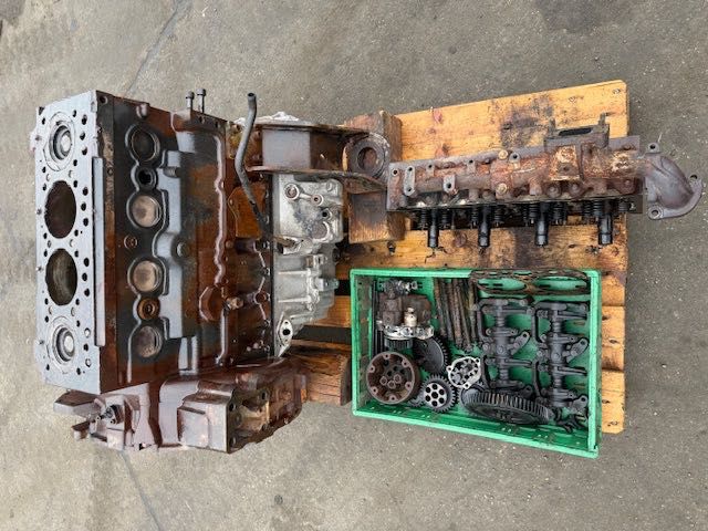 Liebherr D 834 USED ENGINE silnik na części