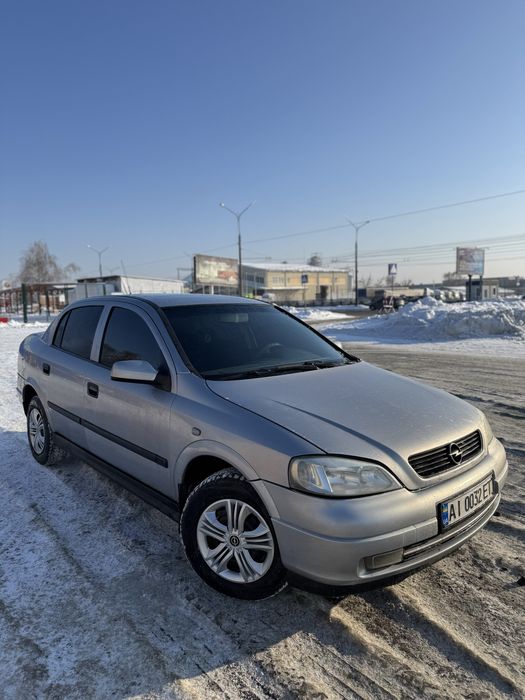 Продам авто в гарному стані
Не гнила, їздить кожен день
Нове лобове скло, тонована вкруг
Гарне біле світло. Фари HELLA
Зимова резина в чудовому стані, є комплект літньої
Хороша комплектація. Передні електропідйомники, кондиціонер. ГУР, Подушки безпеки, центральний замок
По документам порядок , любий вид переоформлення