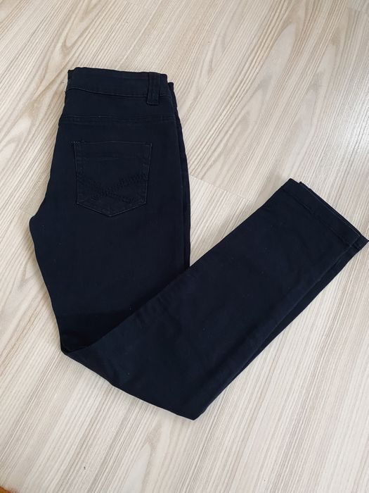 Spodnie dziewczynka 146 cm