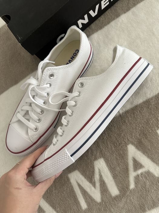 Białe converse meskie