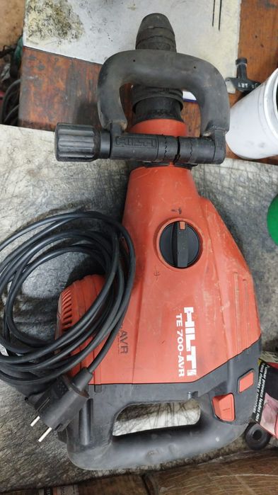 Martelo Hilti TE 700