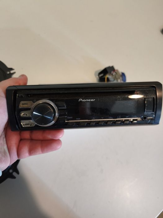 Vendo Auto-radio Pionner BT-09 e colunas