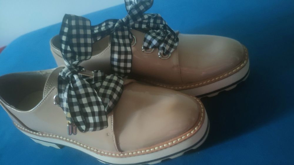 Zara. Piękne buty. Piękne wiązanie