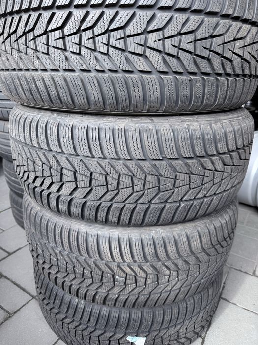 Шини зимові 235/50/19 Hankook Winter Icept evo3
