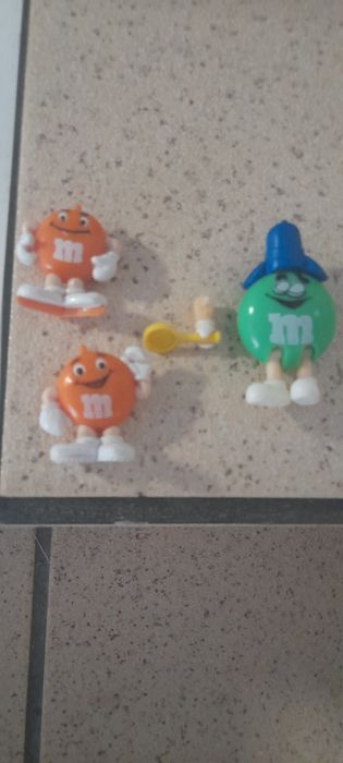 Fura M&m 3 bonecos