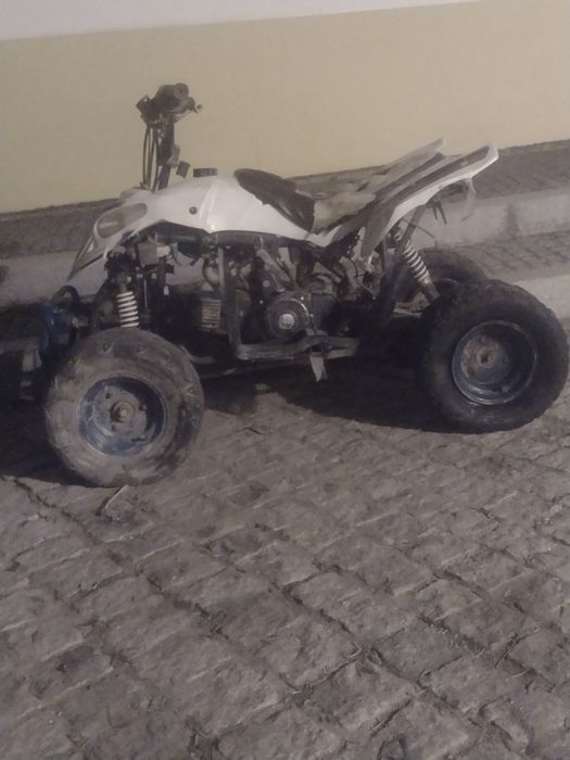 Vendo ou troco um mota 110 ela  levou o motor novo  eu nunca mais a usei