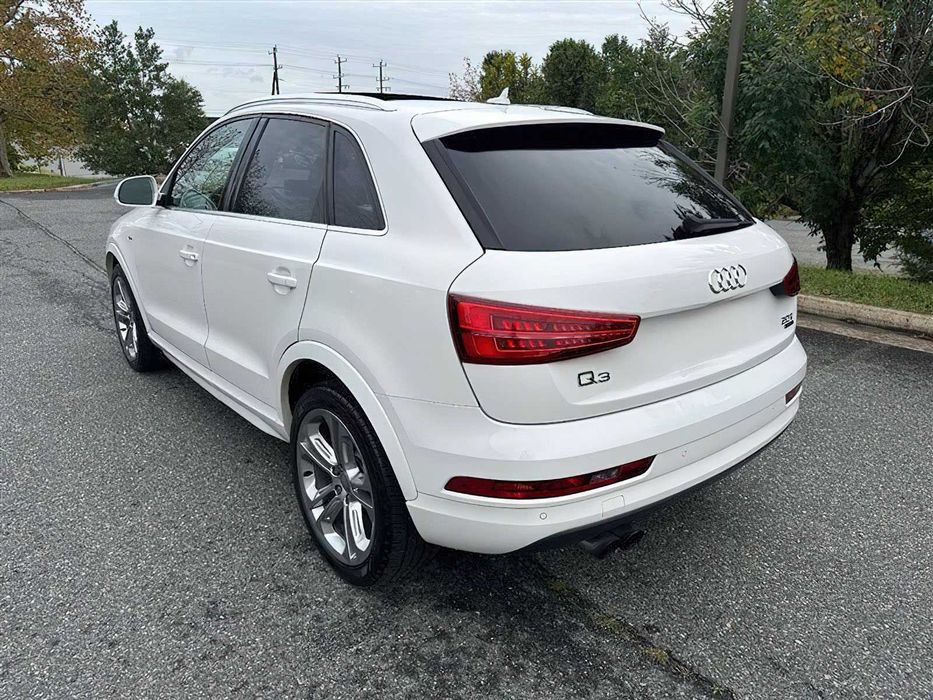 Audi Q3      2018