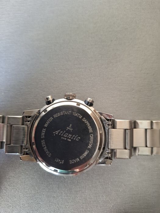 Часы кварцовые  Atlantic