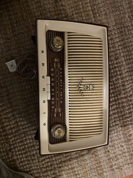 radio antigo - Grundig