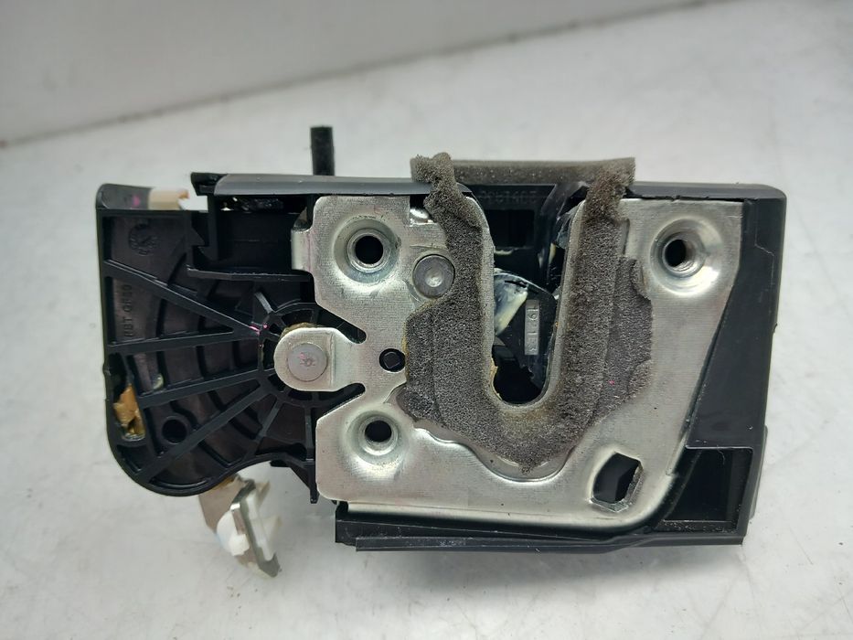 Fechadura / fecho porta trás direito DACIA Sandero III