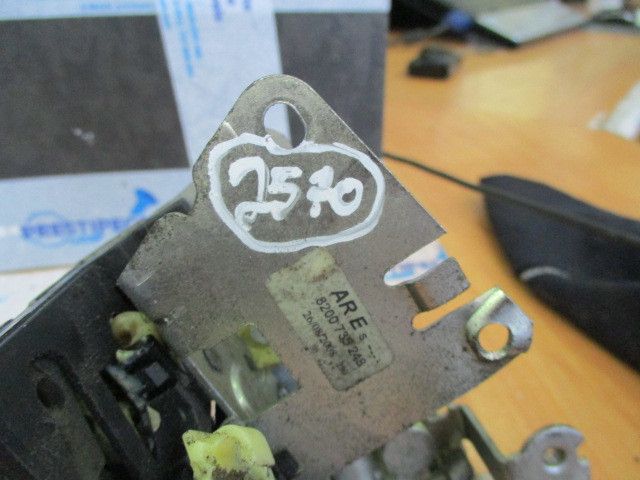 Fechadura / fecho porta trás esquerdo DACIA Sandero (BS_)