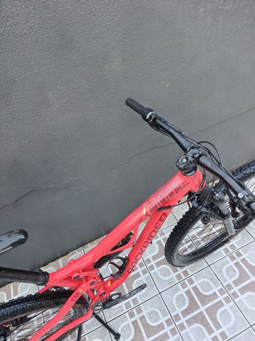 Bicicleta BTT suspensão total