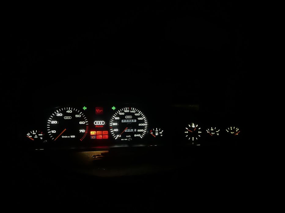 Панель Ауді 80/90/100/А3/А4B5/A6C5