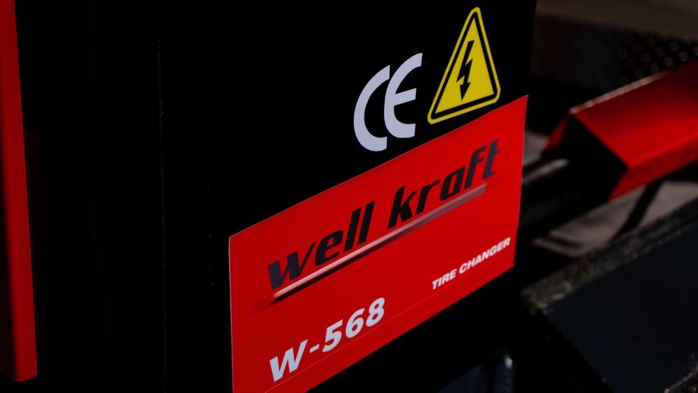 Вантажний шиномонтажний верстат Well Kraft W-568