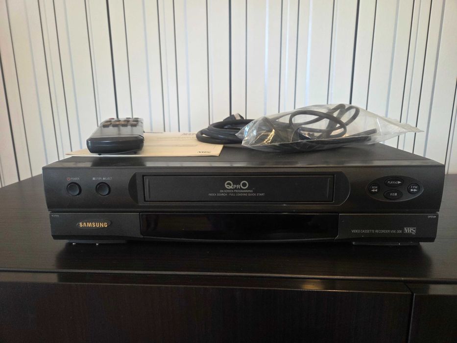 Vídeogravador VHS - Samsung QPRO VXK-306