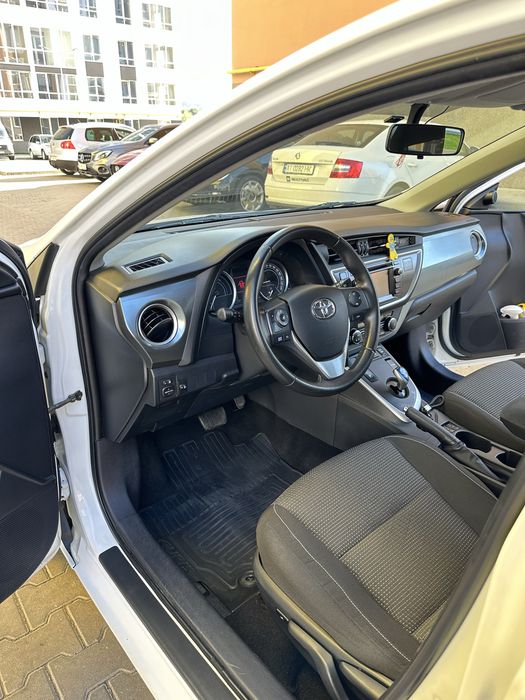 Toyota auris 2014