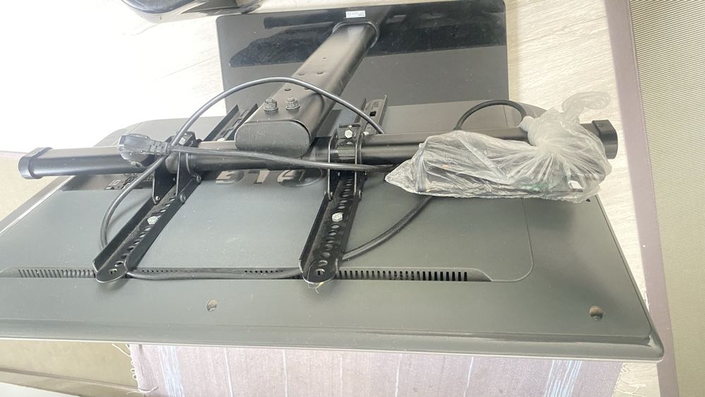 Televisao 32 LG SMARTV POR CABO (AVARIADA)