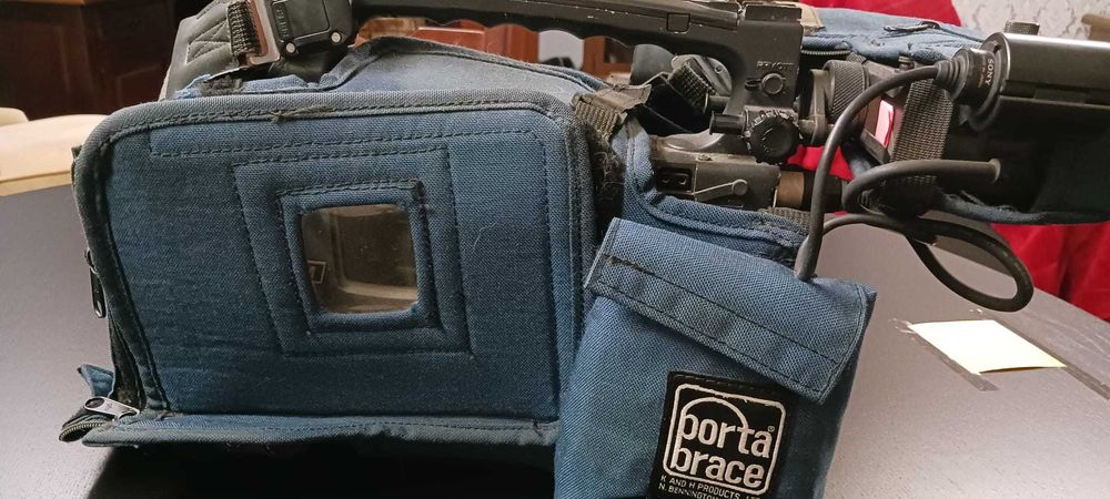 Máquina de Filmar SONY DVCAM DSR 300P