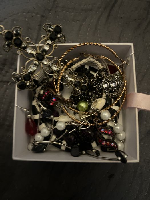 Biżuteria mystery w pudełku