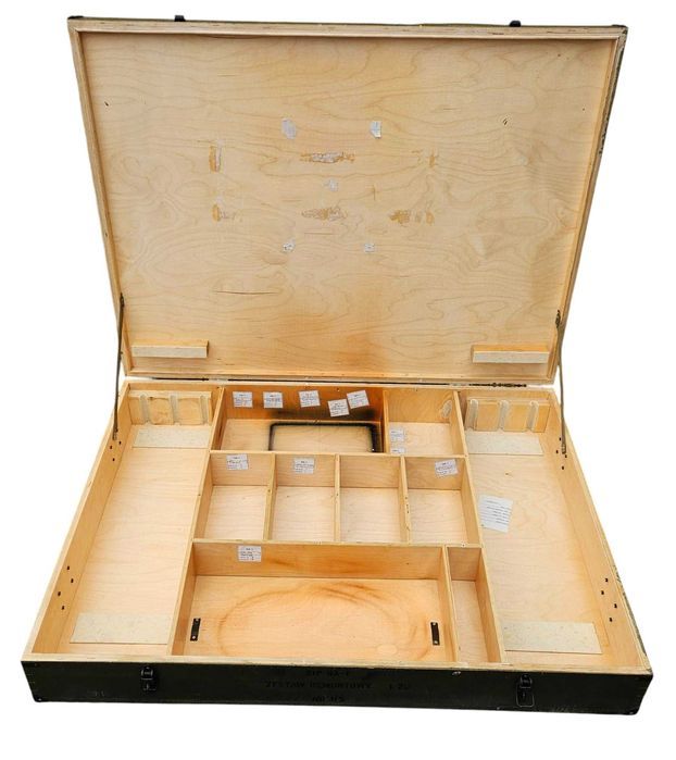 Duża solidna płaska skrzynia wojskowa zes. remon. ZIP DA-1 110x82x16,5