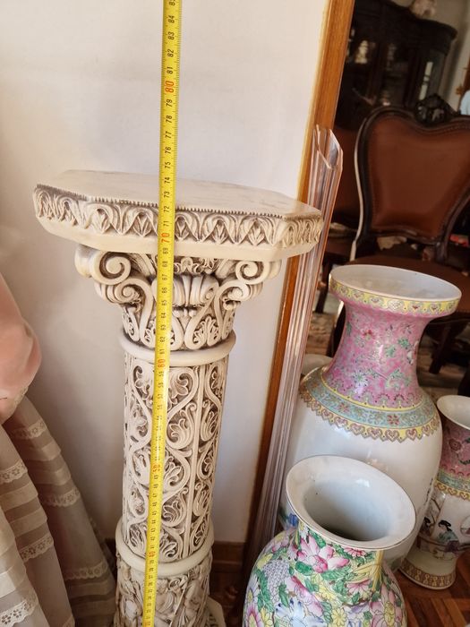 Coluna estilo romana