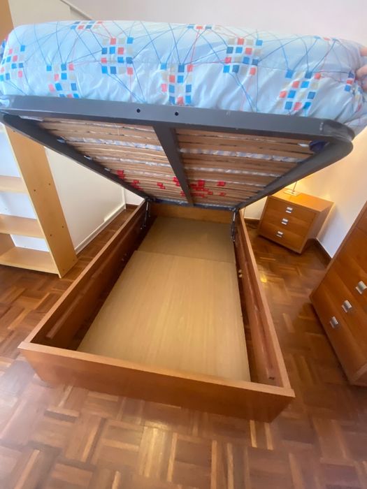 Quarto em Portimão