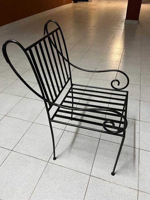 Cadeira em ferro estilo rustico