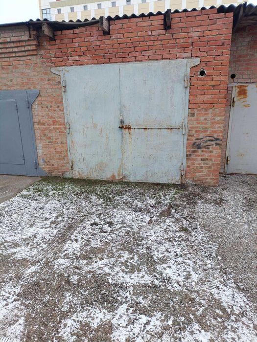 Продаж частини будинку в центрі, біля обл. лікарні