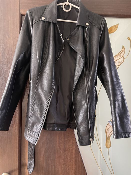 Куртка кожана,розмір М