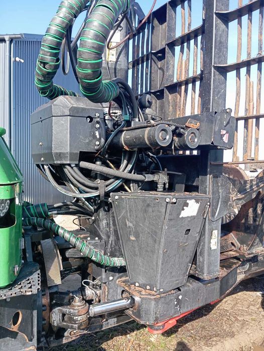 Forwarder John Deere 1110G - przedłużany - załadunek 2 x 3 m