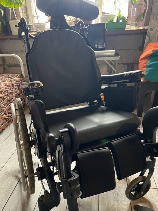 Продаём инвалидное кресло