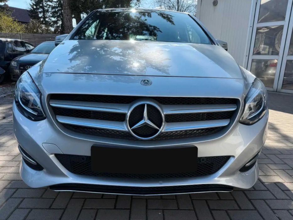 Mercedes-Benz B200      2018
