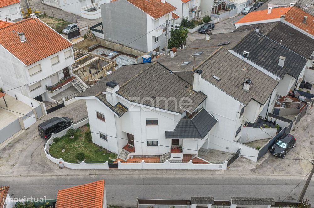 Moradia Gaveto T3 em Darque